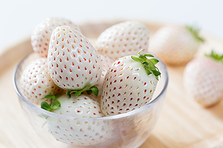 佐賀県産 白いちご 淡雪＆パールホワイト：B180-035