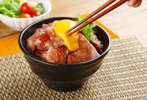 佐賀牛炭火焼ローストビーフ 500g：B270-008