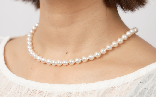 大人カジュアル♪マンテル留め具のアコヤ真珠ネックレス 44cm ジュエリー アクセサリー ネックレス 真珠 パール 美穂野 佐賀市 ：C167-011