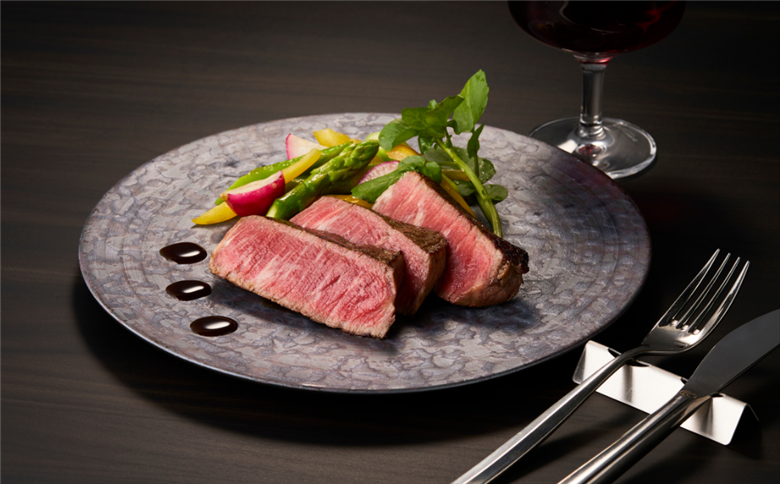 佐賀牛シャトーブリアン・佐賀牛フィレ 約2.4kg：C300-028