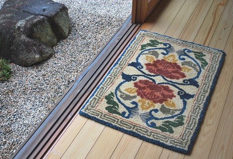 鍋島緞通 [手刺繍] 連牡丹 灰地緑：C409-005