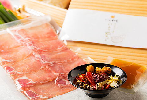 老舗の鍋をご自宅で簡単、ひとり金星豚薬膳鍋セット：B140-012