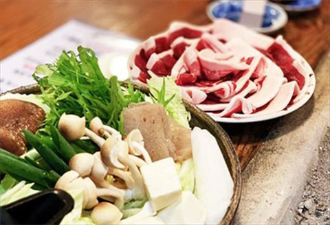 天然いのしし肉切り落とし 900g 肉 ジビエ ぼたん肉 猪 ぼたん鍋の他 焼肉や炒め物など 冷凍 ジビエ