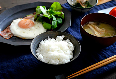 『先行予約』【令和6年産】佐賀県唐津市上場産こしひかり 10kg つやと張りがあり、粘りが強い甘みのあるお米 精米したてをお届け