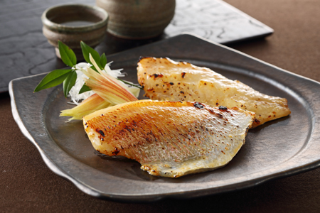 天然旬魚の吟醸味噌粕漬け 1枚80g~90g 全7枚でお届けします ぶり90g×2切 さわら90g×2切 真鯛80g×2切 さば90g×1切 おかず ギフト