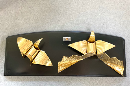 金属製 夫婦(めおと)孔雀 観賞用 装飾品 工芸 置物 透明プラスティックケース