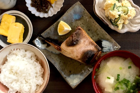 天然ぶりかま一夜干し ハーフ2食×5袋 計1kg ・フル1食×1袋 計200g(合計1.2kg) おかず おつまみ