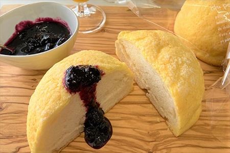 メロンパン 10個入り 小麦粉の調合にこだわりバターをふんだんに使用した生地が絶品です。
