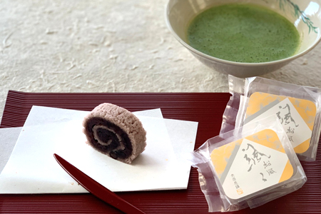 唐津焼湯呑と和菓子8種セット (唐津焼湯呑4客・大原松露饅頭56個・颯々6個・雪中紅梅6個・まつら5個、松露路5個・黒わらび6個・梅しづく6個・なごみ9個) 和菓子 まんじゅう あんこ おやつ 和スイーツ 唐津焼 湯飲み