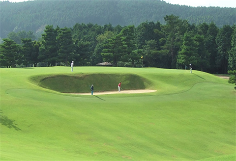 唐津ゴルフ倶楽部 土日祝セルフプレー券(昼食付)1名様分 ゴルフ チケット 佐賀