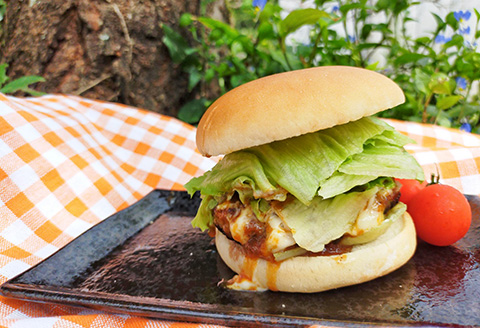 「お歳暮」九州産黒毛和牛入り 手ごねハンバ－グ 140g×8個(合計1.12kg) 冷凍