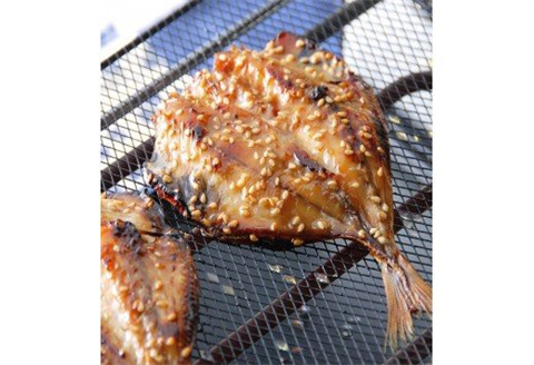 グルメ大賞受賞【無添加・無着色】旬の人気 干物 お酒のおともセット 旬あじ開き(淡塩造り) 旬アジ醤油みりん干し 呼子 イカ一夜干し 国内加工 エイヒレ ひもの 干物