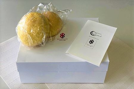 メロンパン 10個入り 小麦粉の調合にこだわりバターをふんだんに使用した生地が絶品です。