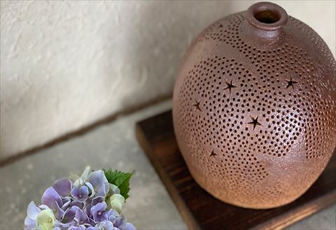 唐津焼 星が煌めくランプシェード 寛ぎの時間