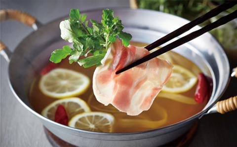 ｂ-３９３　みつせ鶏  モモしゃぶしゃぶスライス  １０５０ｇ