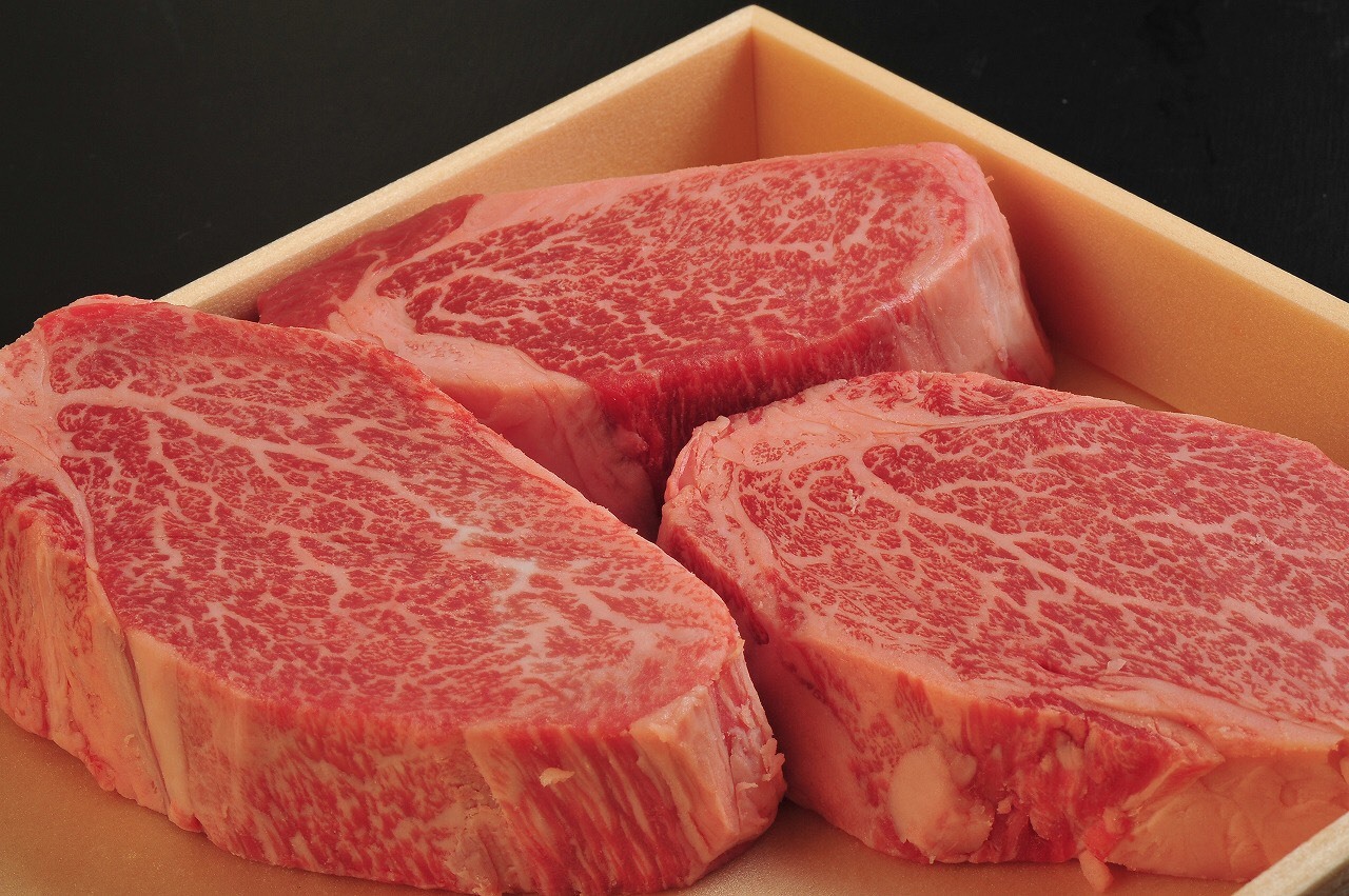 佐賀牛 シャトーブリアンステーキ400g（200g×2枚） ヒレステーキ600g（200g×3枚）合計１㎏ 全３回 定期便 999-J1434