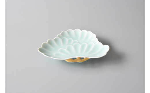 【伊万里焼】青磁 小皿 モイスト金彩三階松 028-H1184