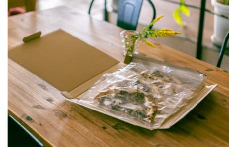 炭火焼伊万里牛の本格石窯ピザ 2枚 冷凍 122-G123