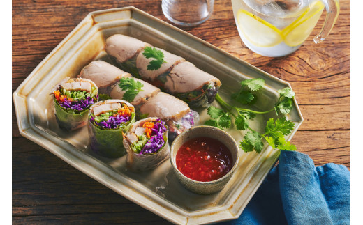 伊万里ヤマンドリ カラダ想いのロースト&スモークチキン 016-G284