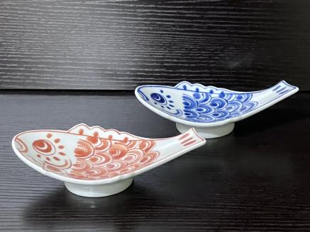 伊万里焼 鯉のぼり（マゴイ・ヒゴイ）小付・箸置セット 165-H1065