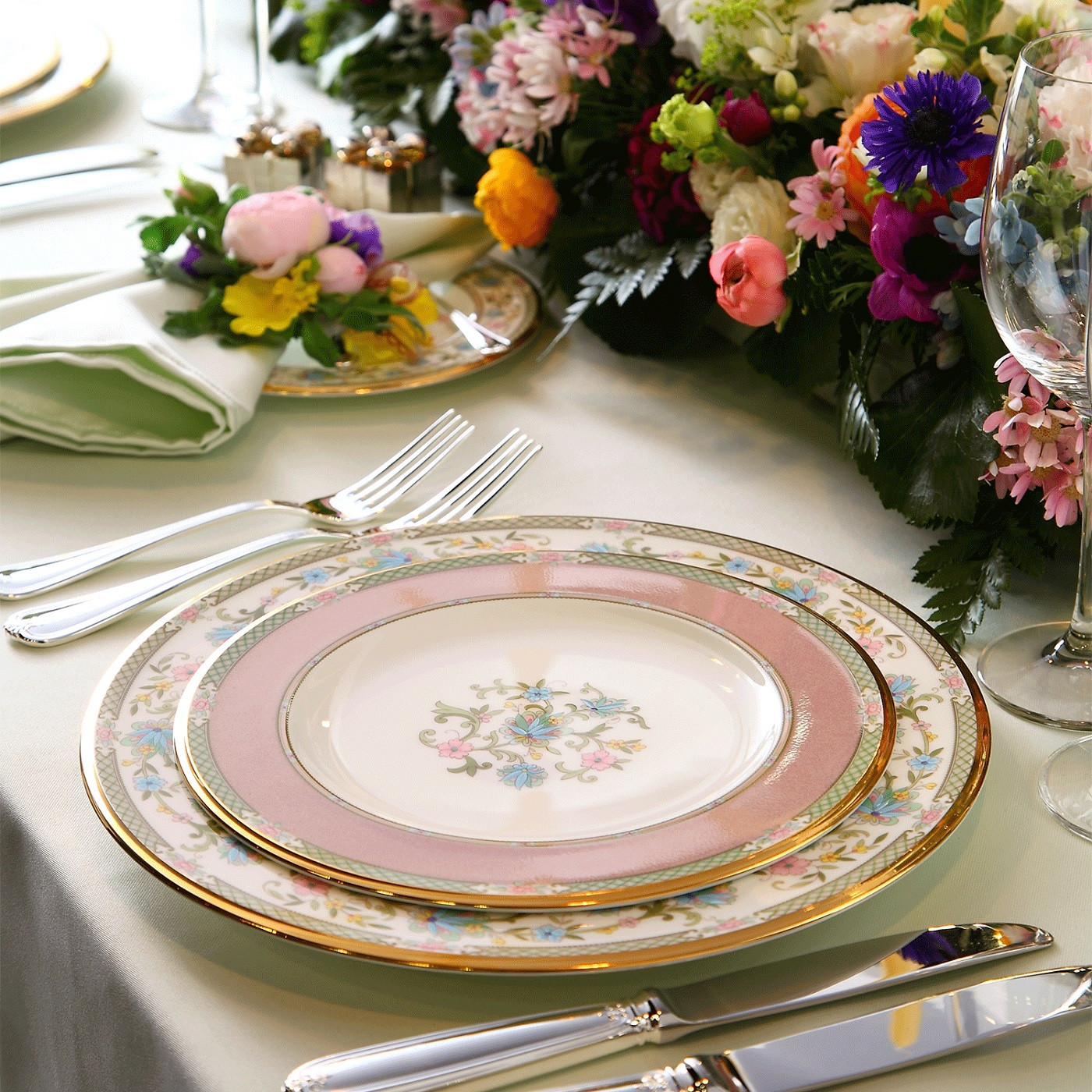 ヨシノ 22cmプレート（ピンク） 058-H1128