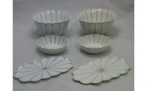 【伊万里焼】菊割丼・小鉢・菊浅皿（赤・青どちらかの色を一つずつ） 035-H394