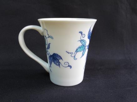 【伊万里焼】「色鍋島瓢文マグカップ」色鍋島・伊万里・鍋島・磁器・市川光山窯 022-H651