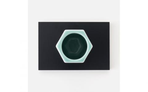 【伊万里焼】青磁鎬彫六角花瓶 027-H674