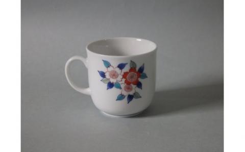 【伊万里焼】市川冬山窯「色鍋島桜文ミルクカップ」 037-H1234