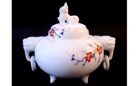 【伊万里焼】市川冬山窯「色鍋島牡丹文遊環香炉」 037-H1237