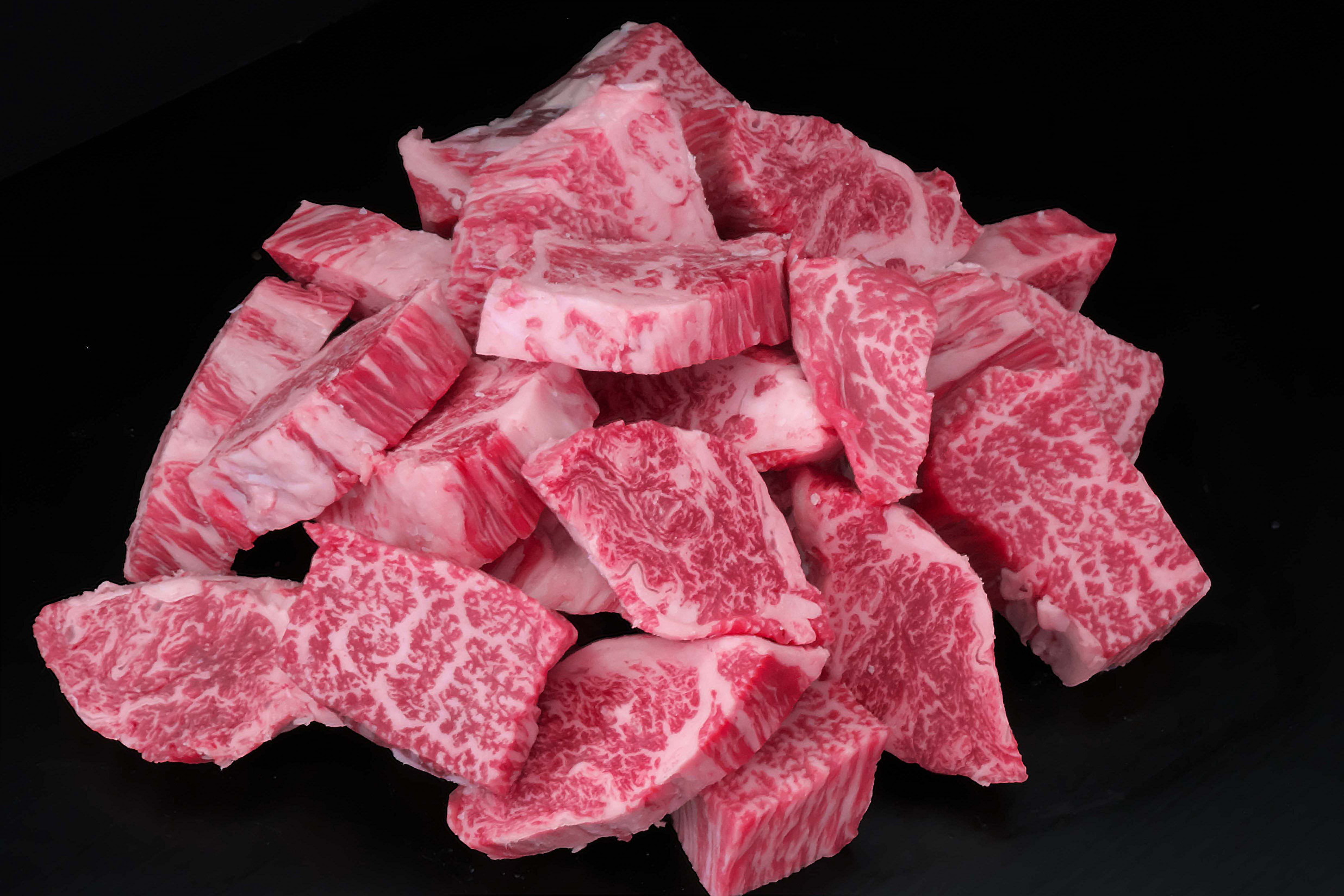 【訳あり】佐賀牛ヒレ不揃いサイコロステーキ600g 192-J1557