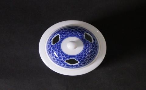 【伊万里焼】色鍋島筒形青海波松竹梅文香炉【市川冬山窯】 037-H1223