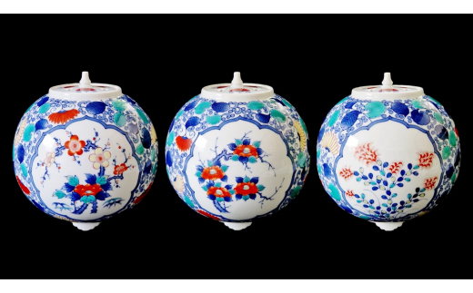 【伊万里焼】色鍋島唐草文牡丹椿萩文香炉【市川冬山窯】 037-H1228