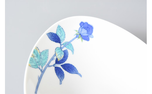 【伊万里焼】薔薇反パスタ皿 赤・青（色選択・どちらか1枚をお届け） 028-H1191
