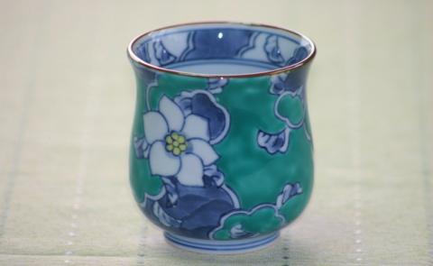 【伊万里焼】彩り唐花湯呑（1個） 032-H305