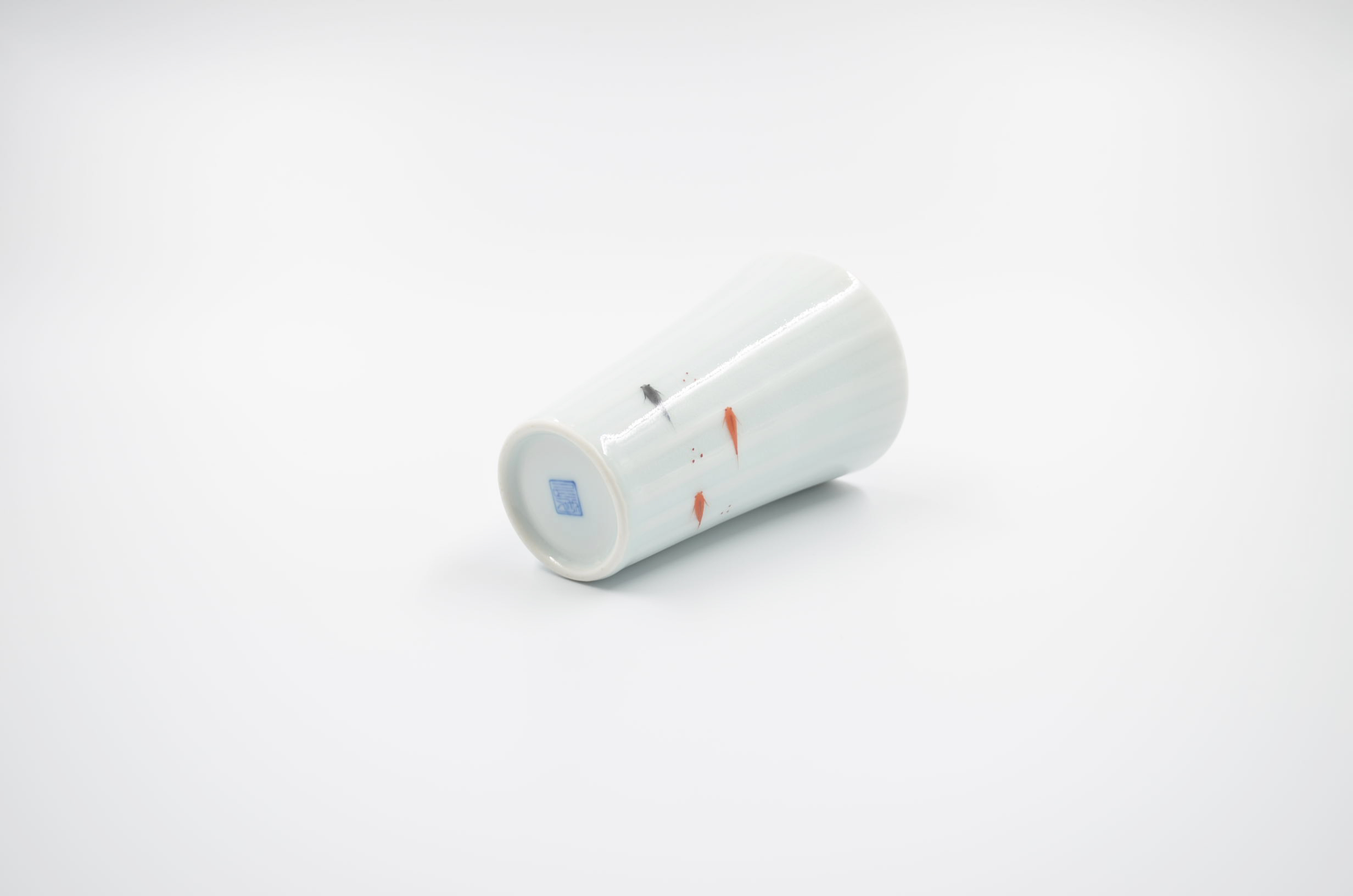 青白磁メダカフリーコップ 023-H1218