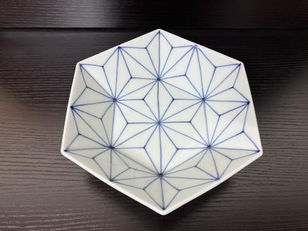 伊万里焼 麻の葉亀甲中鉢 165-H1074