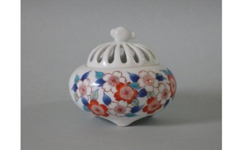 【伊万里焼】市川冬山窯「色鍋島桜文蕪型香炉」 037-H1233