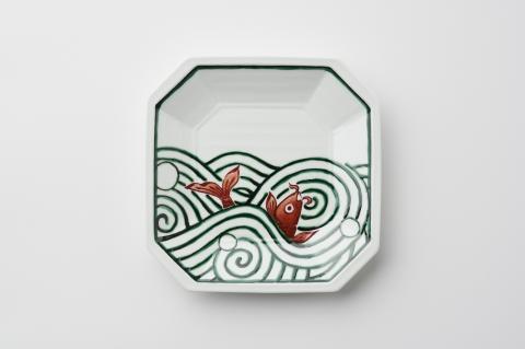 伊万里陶苑 遊鯉紋八角皿 070-H970