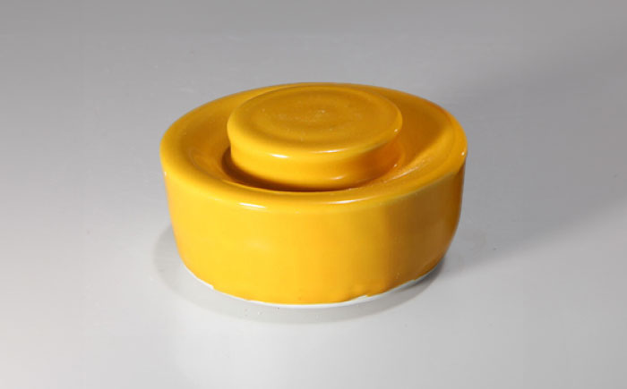 【有田焼】白磁器製 一夜漬け器 黄釉 重石付き 容量450ml /やきもの工房 成 [UDU013]