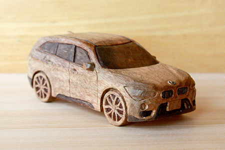 L-13  世界で一つ「愛車の彫刻」（プレート・台付き）