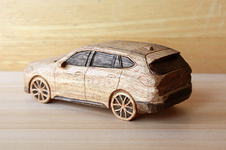 L-13  世界で一つ「愛車の彫刻」（プレート・台付き）