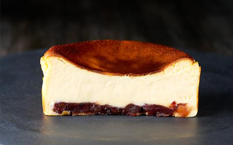 あんこが入ったバスクチーズケーキ (4号12cm) 和スイーツ 濃厚 クリーム お祝い 冷凍 クリーミー デザート スイーツ プレゼント ギフト 贈り物 クリスマス お土産 誕生日