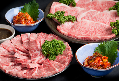 森山牧場産 焼き肉(800g)&キムチ(2種類)セット 佐賀和牛 牛肉 焼肉 キムチ 焼肉とキムチセット 黒毛和牛 お肉 肉 ジューシー 国産 霜降り 九州産 送料無料 ブランド牛 ステーキ 焼肉 ブロック セット 人気 ランキング 高評価 牛肉