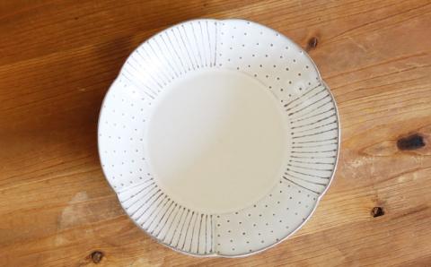 輪花皿大/小ホワイト肥前吉田焼各1枚セット器陶器お皿食器かわいいおしゃれNAT023