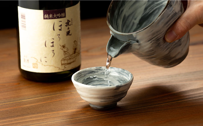 【ANA限定】虎之児 飲み比べセット（純米大吟醸ほろほろに 720ml・特別純米 古湯 720ml）【井手酒造】 [NBJ053]