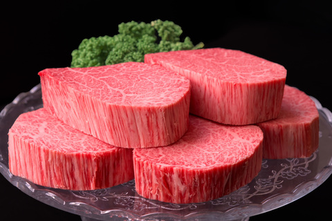 佐賀牛ヒレシャトーブリアン200g×5枚【10ヶ月連続定期便】【定期便 10回 ステーキ ヒレ 冷凍 A4 A5 赤身 牛肉 希少部位 ブランド牛 人気 ランキング 佐賀県産 黒毛和牛】(H065141)