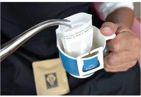 神埼スペシャリティドリップバッグギフトセット【15袋×3回】【3回定期便】【コーヒー ブレンド 珈琲 ホットコーヒー アイスコーヒー】(H070110)