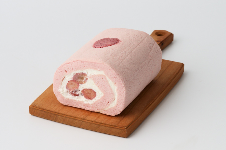 【プレミアム米粉ロールケーキ】贅沢いちごロール【グルテンフリー 保存料不使用 贈り物 お歳暮 お中元 お祝】(H053297)