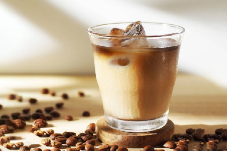 ミルン牧場のみるくコーヒー 200ml×10本【無添加 佐賀県 背振山 標高600メートル 開放牛舎 酪農家 低温長時間殺菌 ノンホモジナイズ牛乳】(H102150)